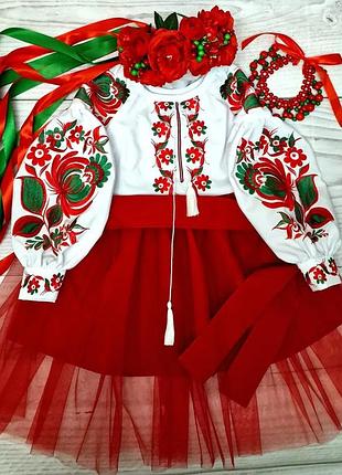 Платье вышитое для девочки красное