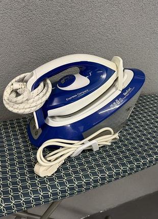 Праска з парогенератором tefal express compact sv7112.