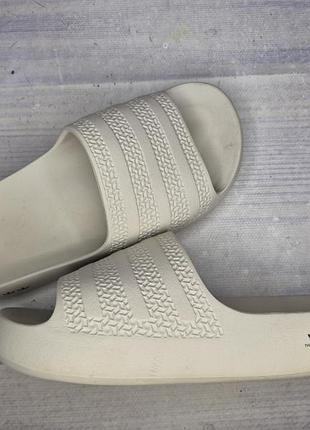Шлепанцы adidas