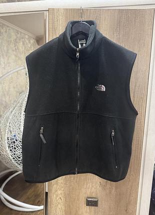 Жилет від бренду the north face