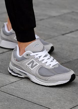 Кроссовки мужские new balance 2002 r