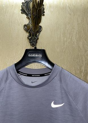 Лонгслів  nike running 2