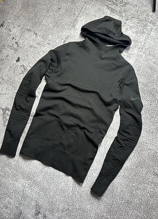 Ця чорна худі nike pro hyperwarm limitless