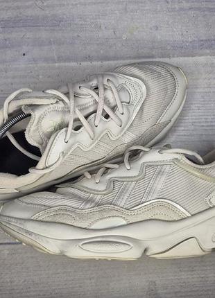 Кроссовки adidas ozweego