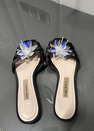 Шльопанці zara basic