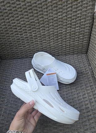 Сабо crocs grid clog
white blanc
