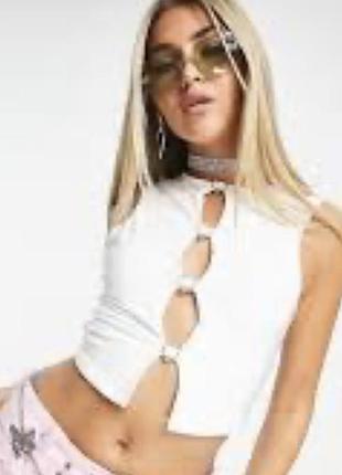 Топ asos з вирізом та сердечками зі стразами