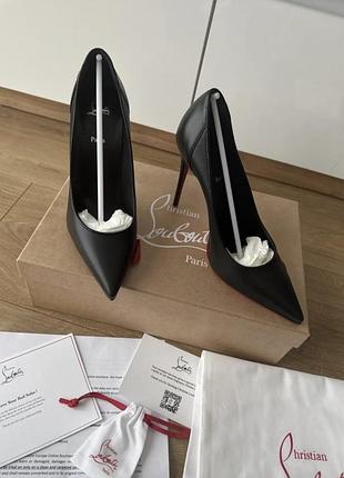 Christian louboutin нові туфлі на шпильці повний комплект оригінал чорна шкіра sporty kate100 37 розмір