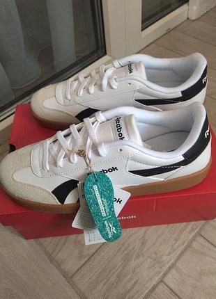 Новые кроссовки reebok smash edge s