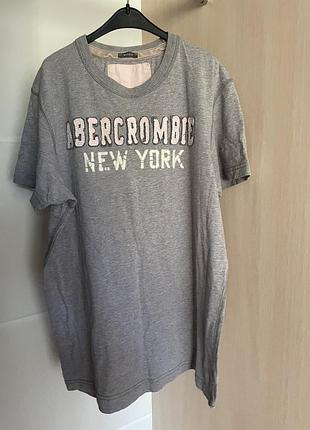 Сіра чоловіча футболка abercrombie & fitch (muscle fit), розмір m