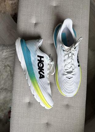 Кросівки hoka мах 5