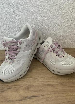 Женские кроссовки on cloudrunner оригинал