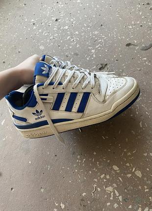 Кросівки adidas forum low white blue | 44