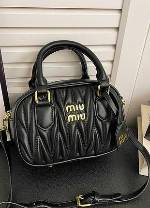 Женская сумка кросс-боди miu miu 87121 18119 черная