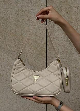 Жіноча сумка guess багет бежева