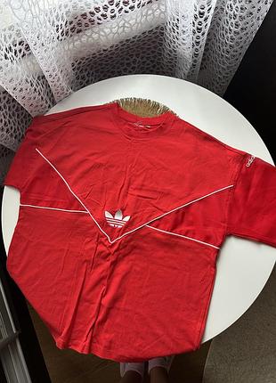 Жіноча футболка adidas