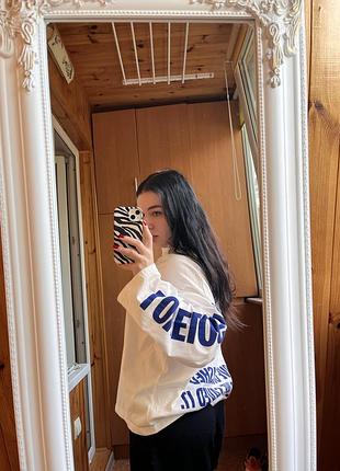 Оверсайз лонгслів від pull and bear 3