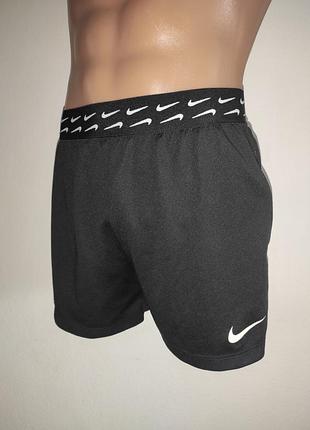 Спорт сток новые оригинал черные женские шорты nike dri-fit trophy.м