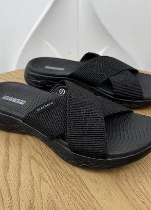 Нові оригінальні шльопанці skechers