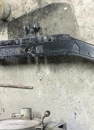 Бу верхняя рамка радиатора телевизор, renault laguna 2, 7751702434