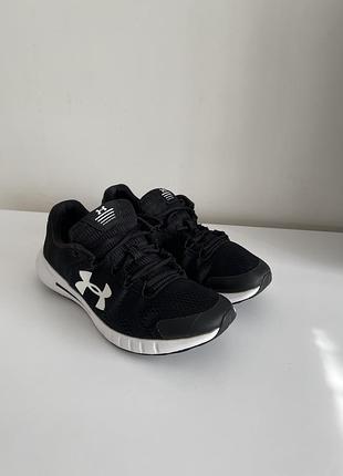 Жіночі кросівки under armour оригінал 40.5 розмір (26 см) чорні бігові