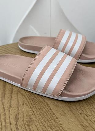 Оригінальні шльопанці adidas