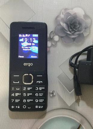 Поодам телефон ergo на две сим карты.