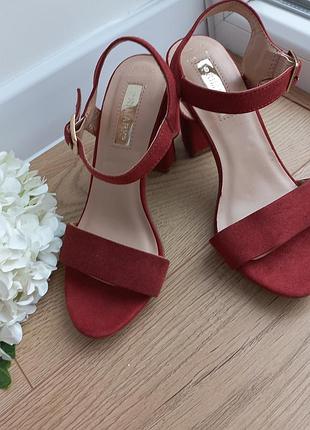 Primark терракотовые босоножки экозамша на каблуке 36 размер стелька-23