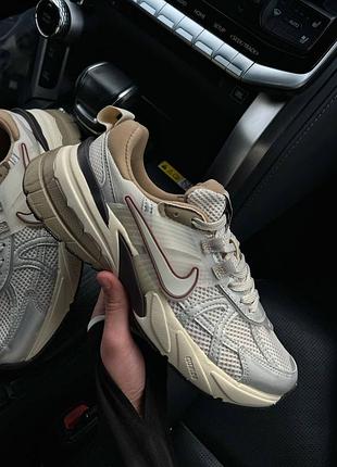 Nike v2k run premium