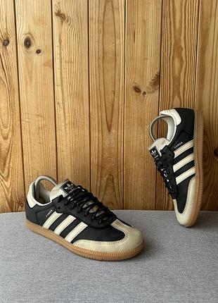 Класичні стильні кросівки кеди взуття adidas samba
