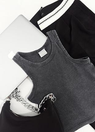 Топ zara ,з стильними потертостями