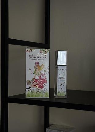 Escada cherry in the air
