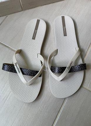 Продам вʼєтнамки ipanema