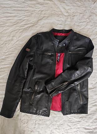 Продам оригинальную кожаную куртку superdry vintage