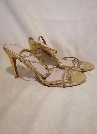 Босоножки zara. размер 37