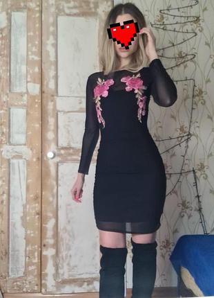Сукня з квітами