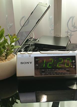 Колекційний радіогодинник sony icf-c470l dream machine — легендарна якість!