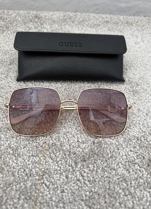 Сонцезахисні окуляри guess
