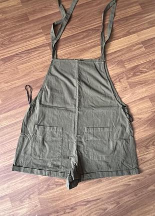 Комбінезон з короткими шортами кольору хакі. shein, xl, бавовна