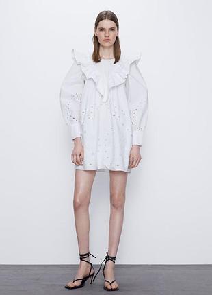 Біла сукня zara
