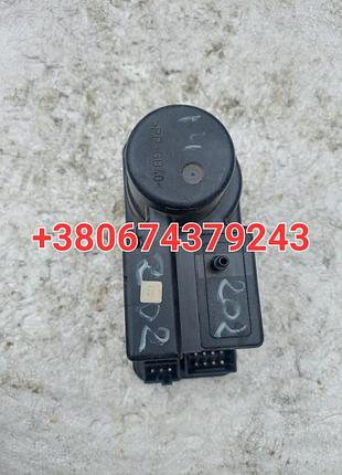 Насос центрального замка mercedes w202 2028001448