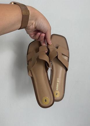 Тапки, шльопки під хермес