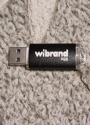 Флешка 8 Гб "типу-wibrand" 8.11/14.3 чорна вібренд