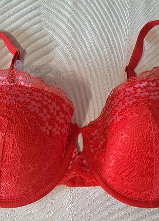 Красный кружевной бюстгальтер фирмы matalan размер 38dd 85e
