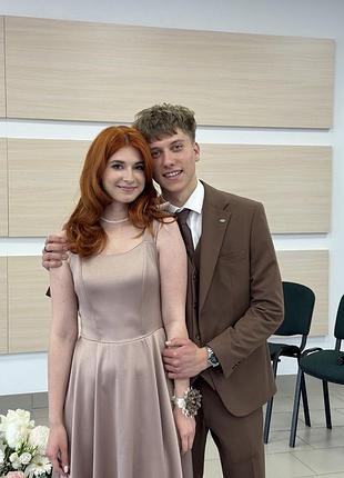 Сатинова сукня