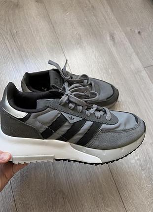 Кросівки adidas