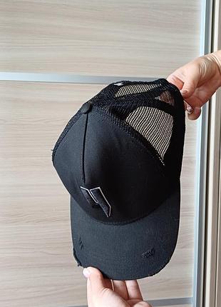 Оригінальна кепка тракер yelir world y logo cap black white / бейсболка з сіткою брендова б/в