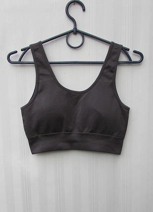 Бесшовный спортивный топ с чашками  линии work out от бренда primark