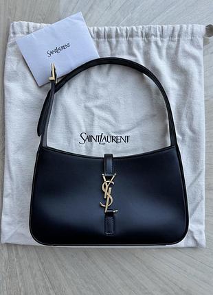Нова сумка saint laurent le 5 à 7 із гладкої чорної шкіри