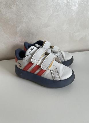 Дитячі кросівки adidas